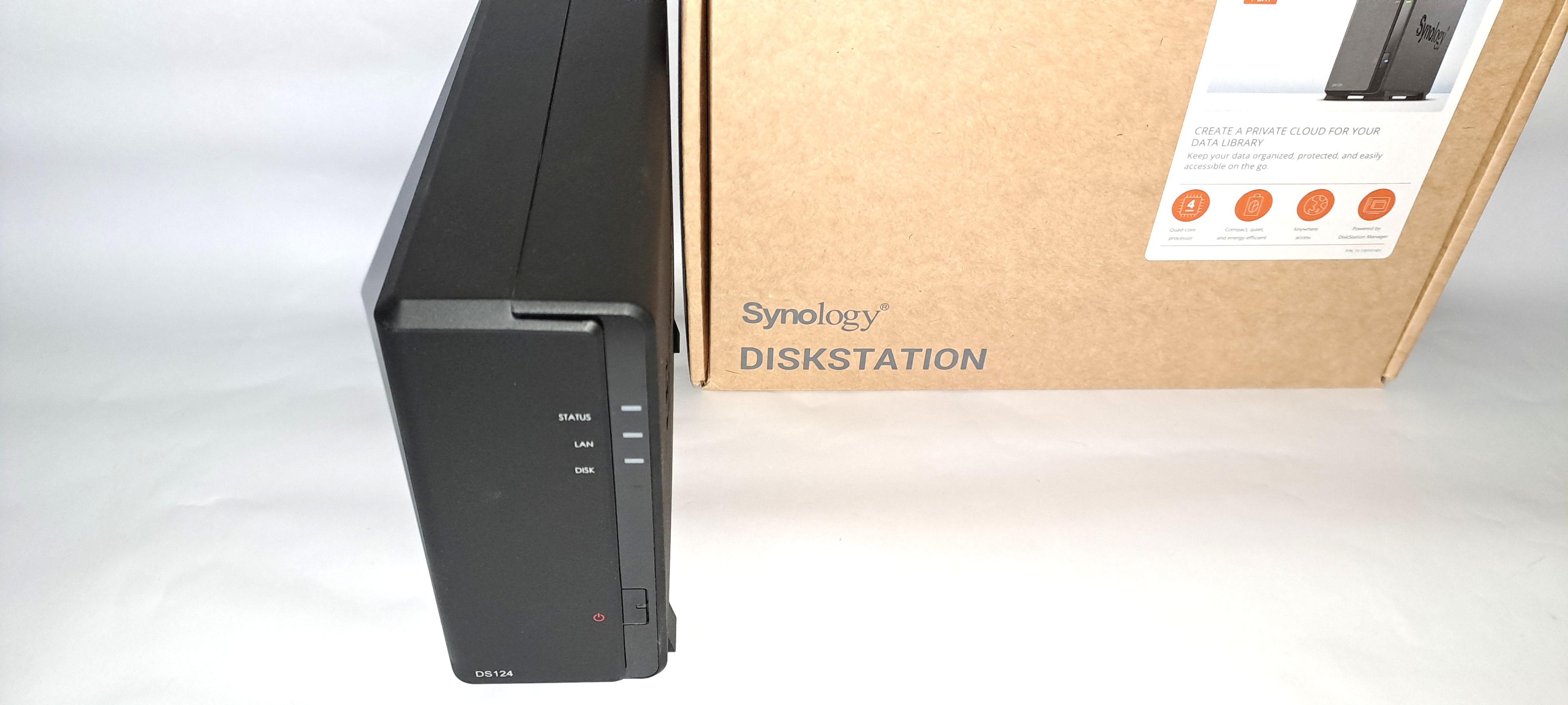 SYNOLOGY Ds124 1 Yuvalı (108 TB) NAS Depolama Ünitesi