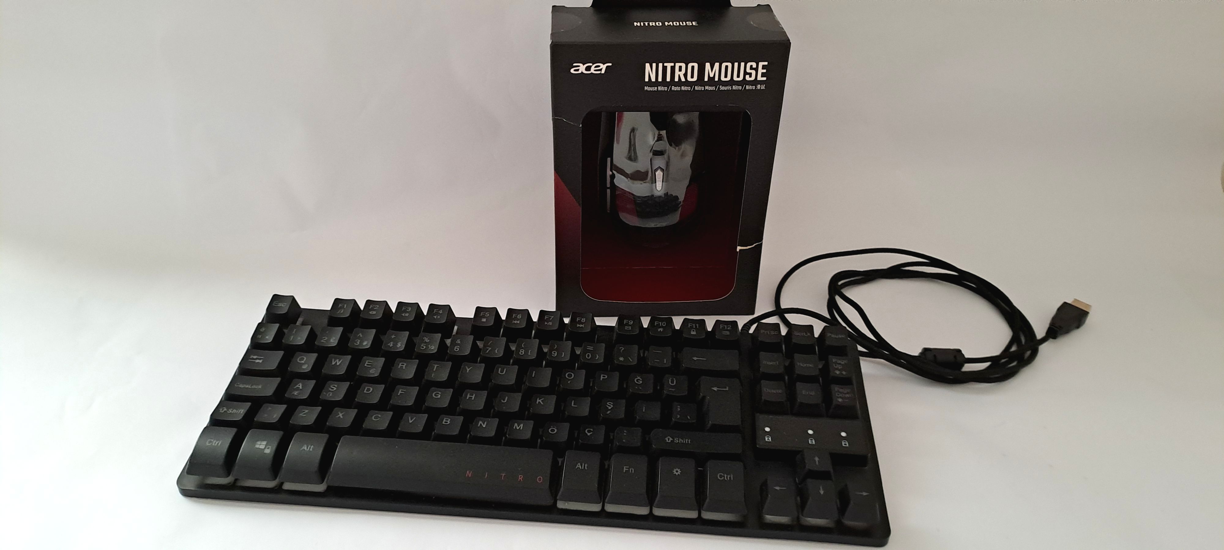 Acer Nitro Gaming Mouse III - NMW200 / Acer Nitro TKL Mekanik Klavye SET