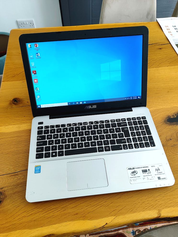 Asus x555L i5 islemcili laptop