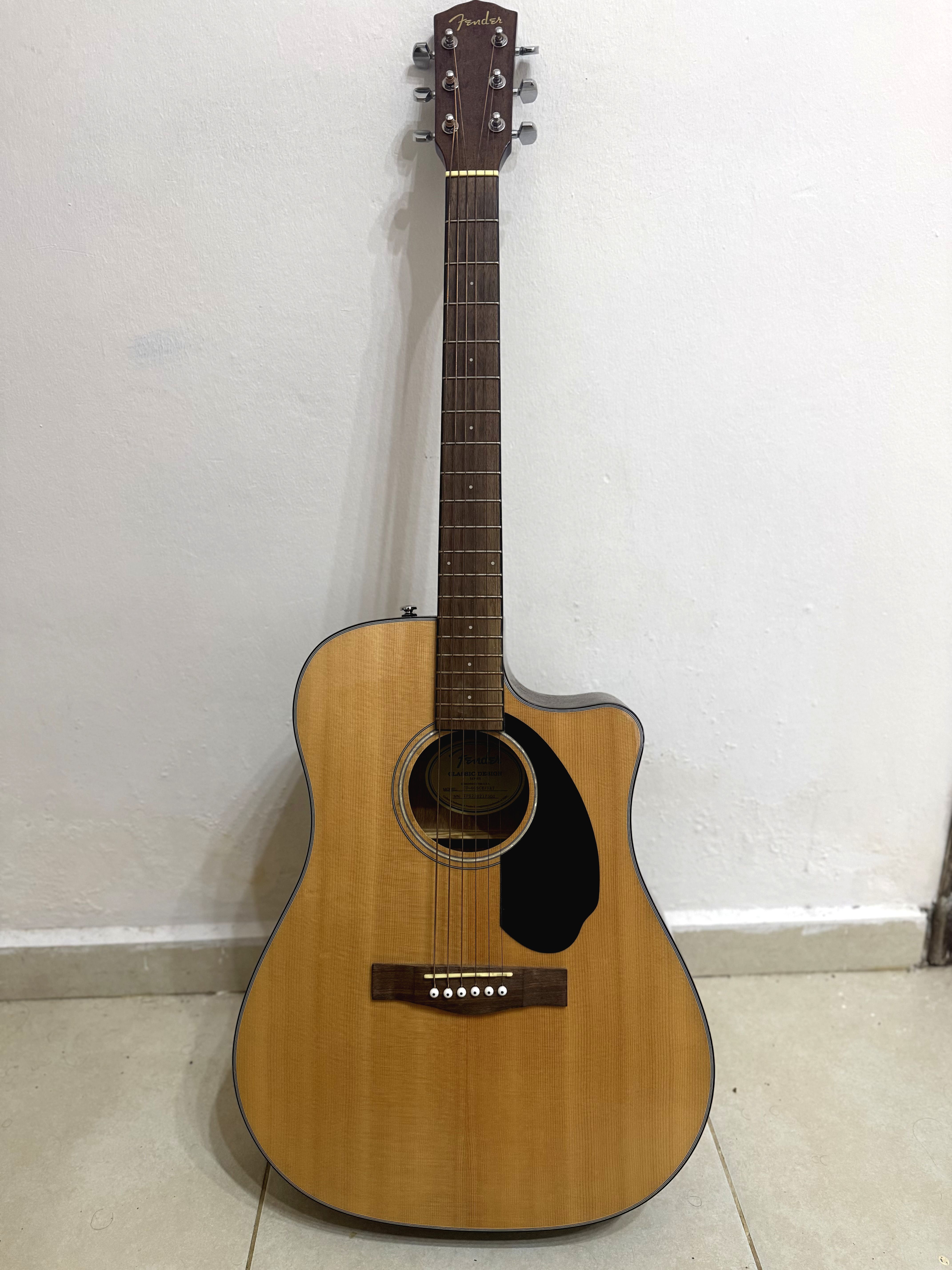 Fender CD-60SCE Akustik gitar