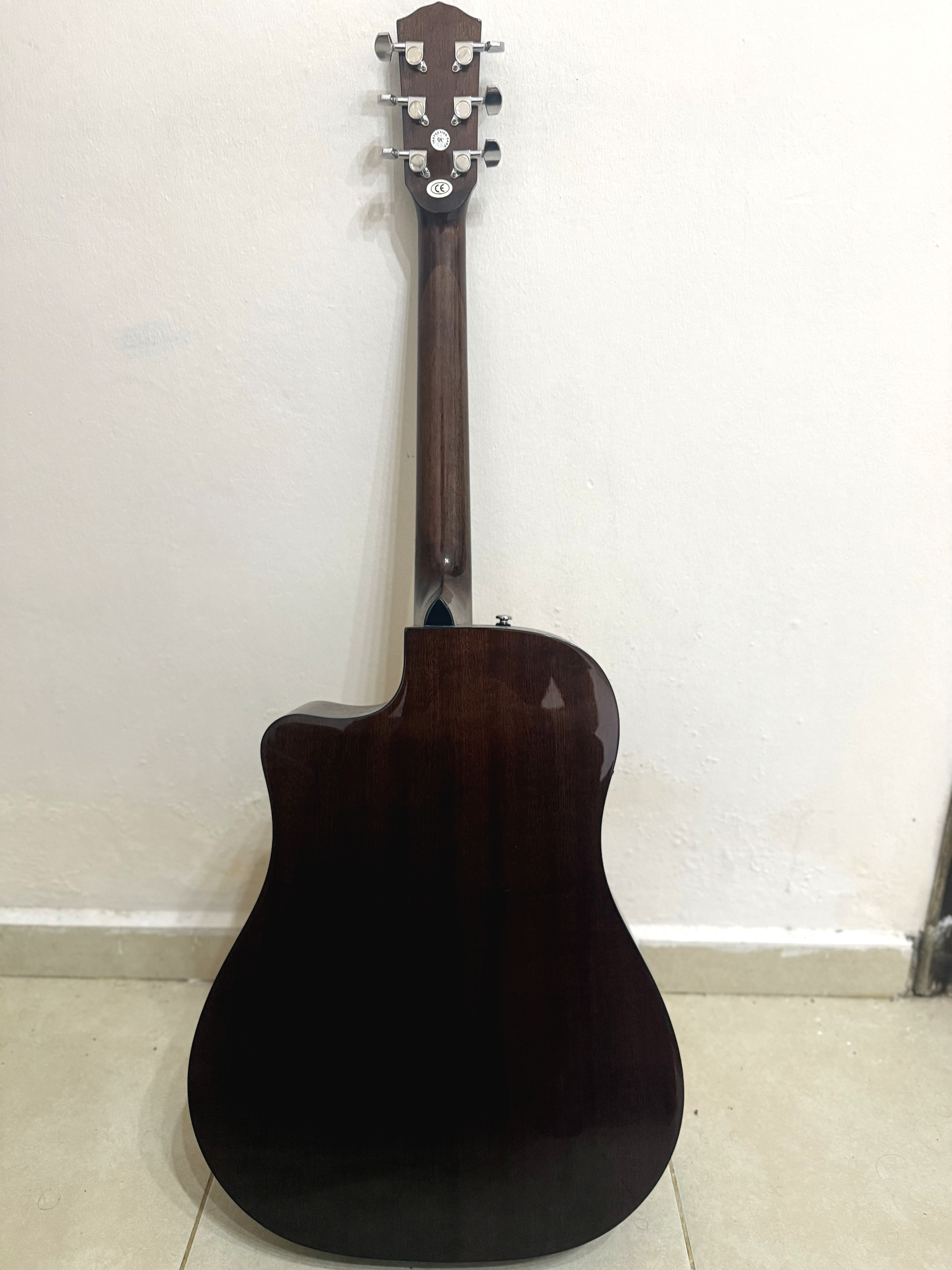 Fender CD-60SCE Akustik gitar