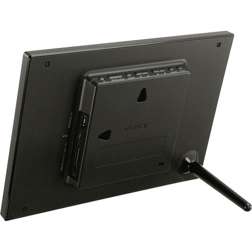 Sony PDF-D710 7" inçlik bir dijital fotoğraf çerçevesi