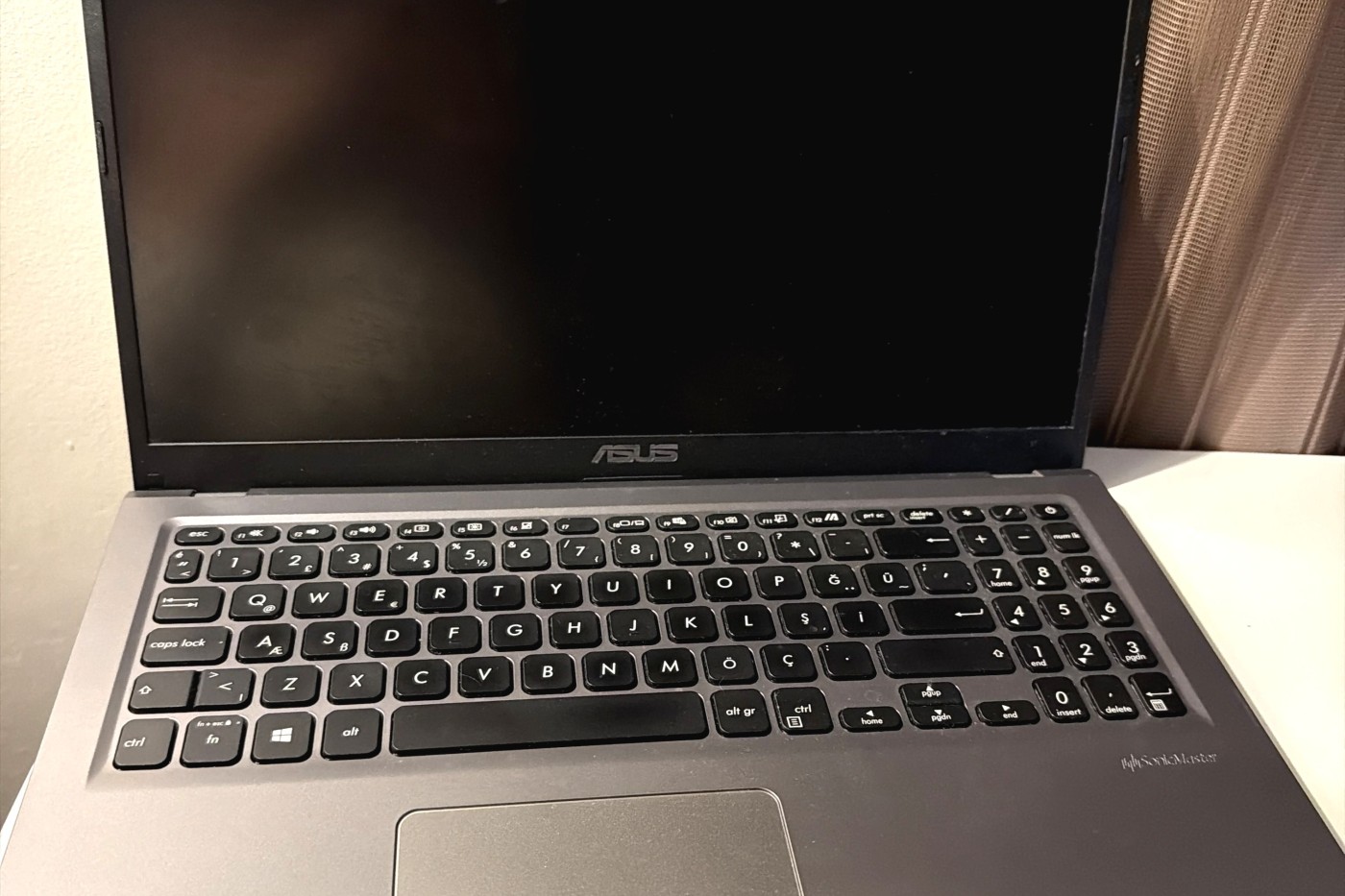 ASUS  bilgisayar