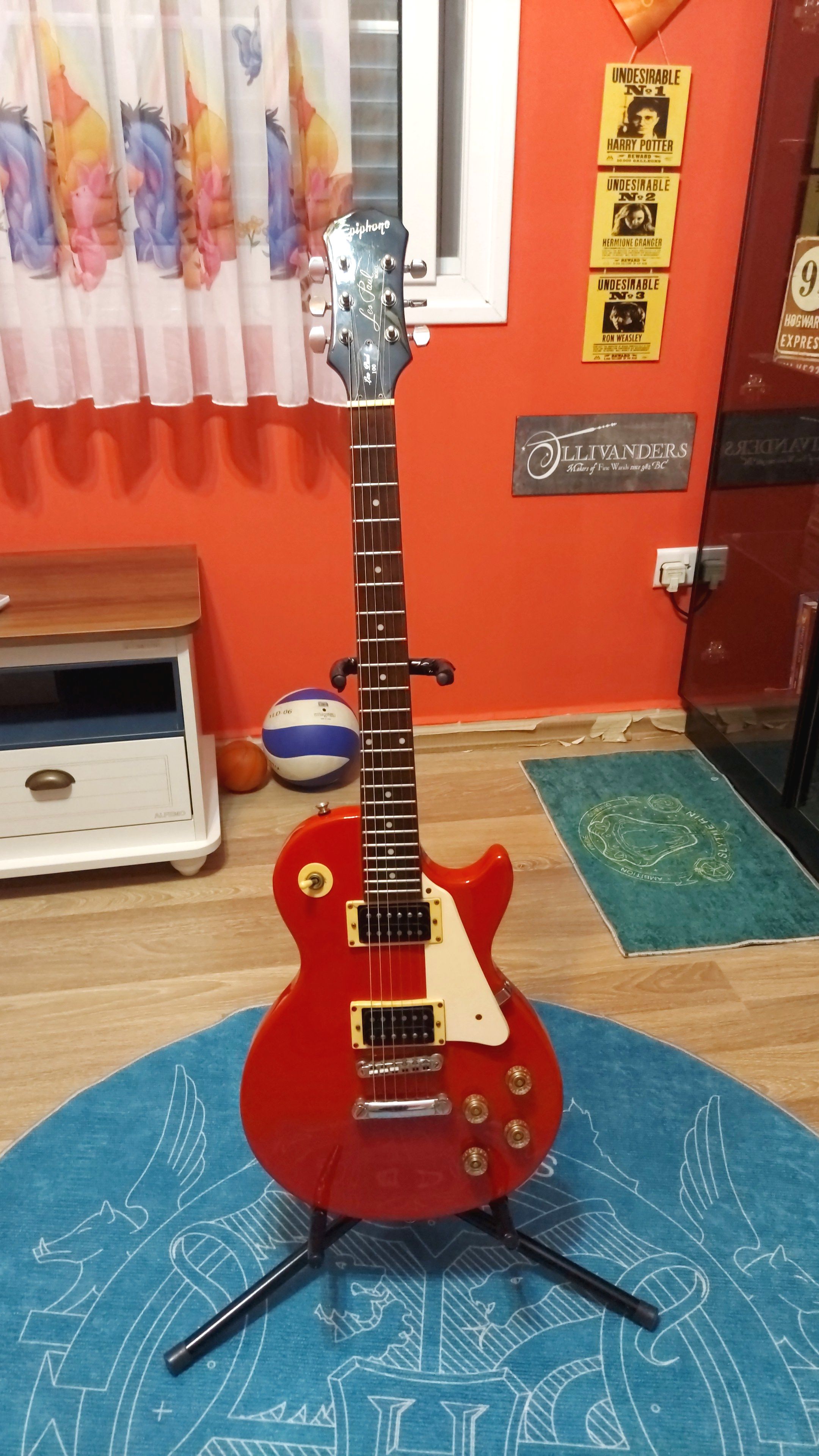 Epiphone gitar + fender mustang v.2