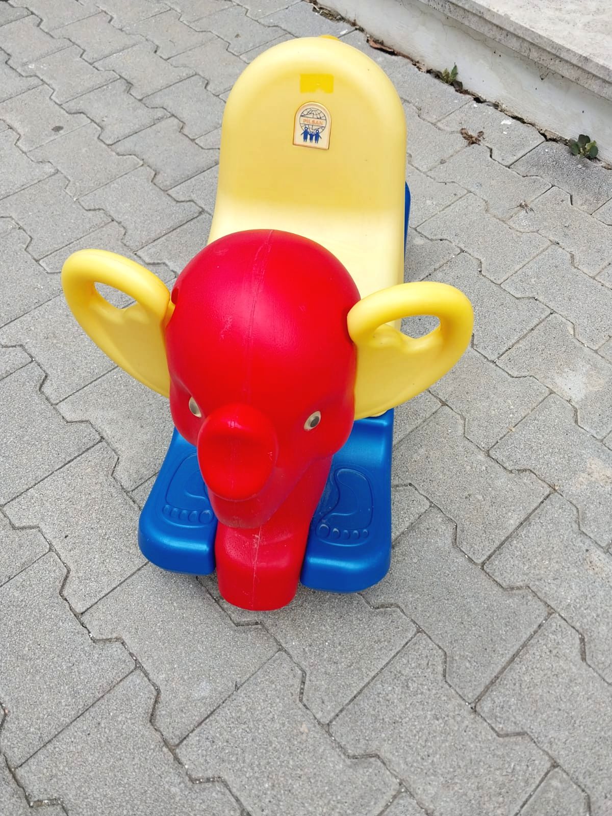 3 Tekerlekli Çocuk Bisikleti ve Bahçe Oyuncağı
